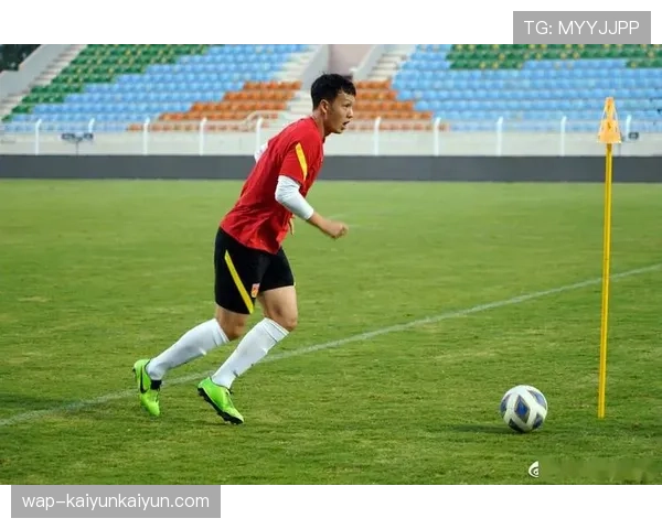 专访裁判委员会官员：解释近期关于定位球中攻守双方肢体接触的判罚原则